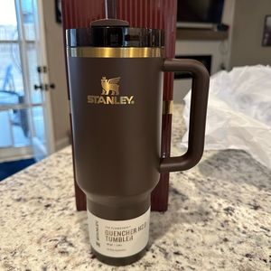 NWT Chocolate Gold Stanley 40oz Limited Edition